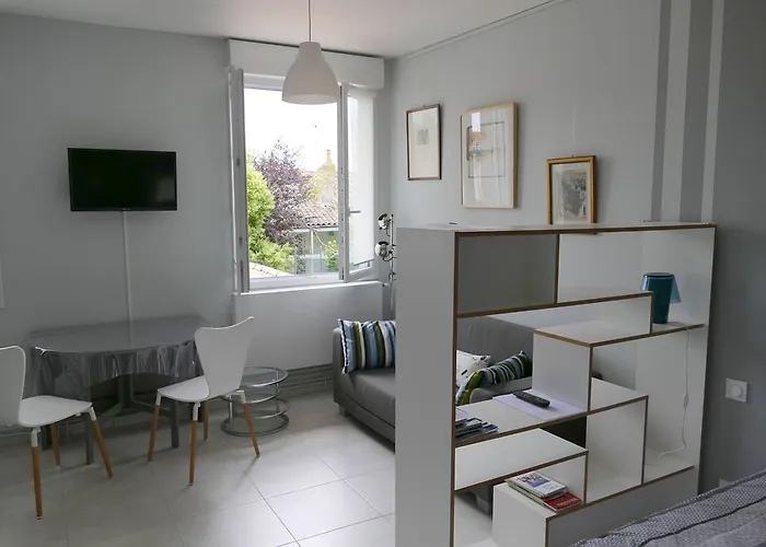 Studio Proche Gare St Jean