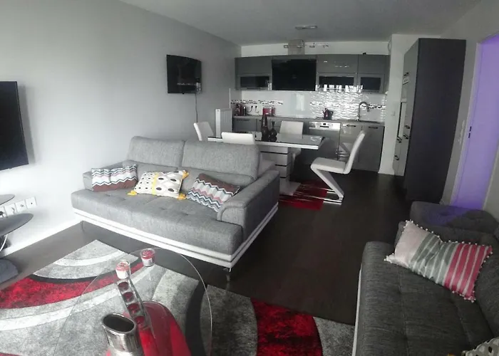 Bel appartement T2 près du lac avc un parking privé