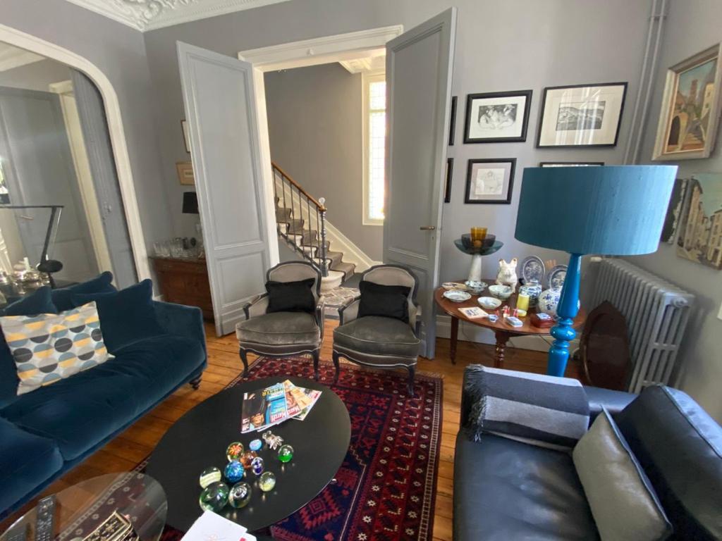 La Desvaux De Marigny Bed & Breakfast *