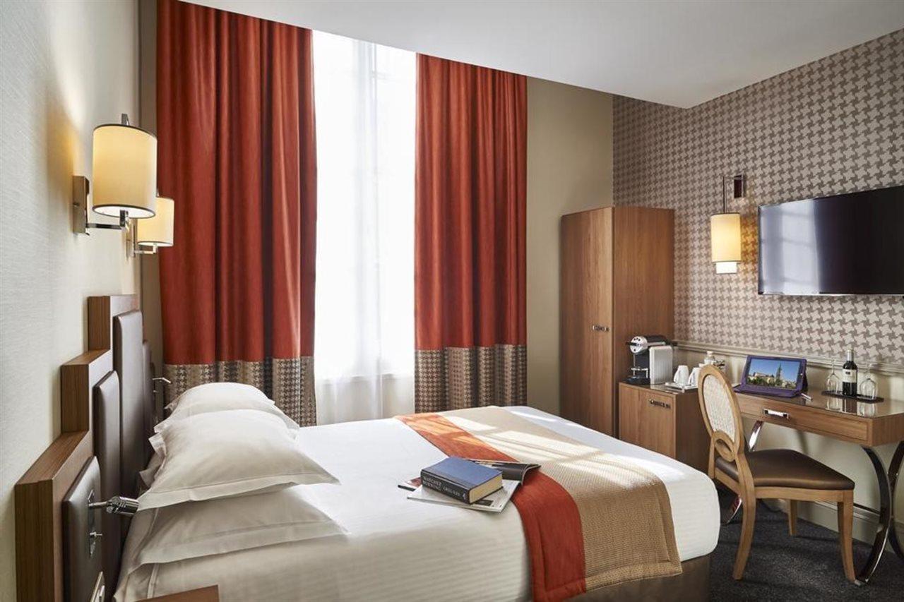Western Premier Hbeo Centre Khách sạn 4*