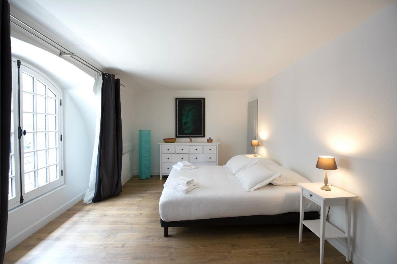 Apartment Place Du Palais Bordeaux
