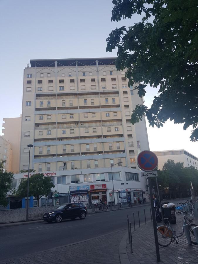 Homestay Face A La Gare De