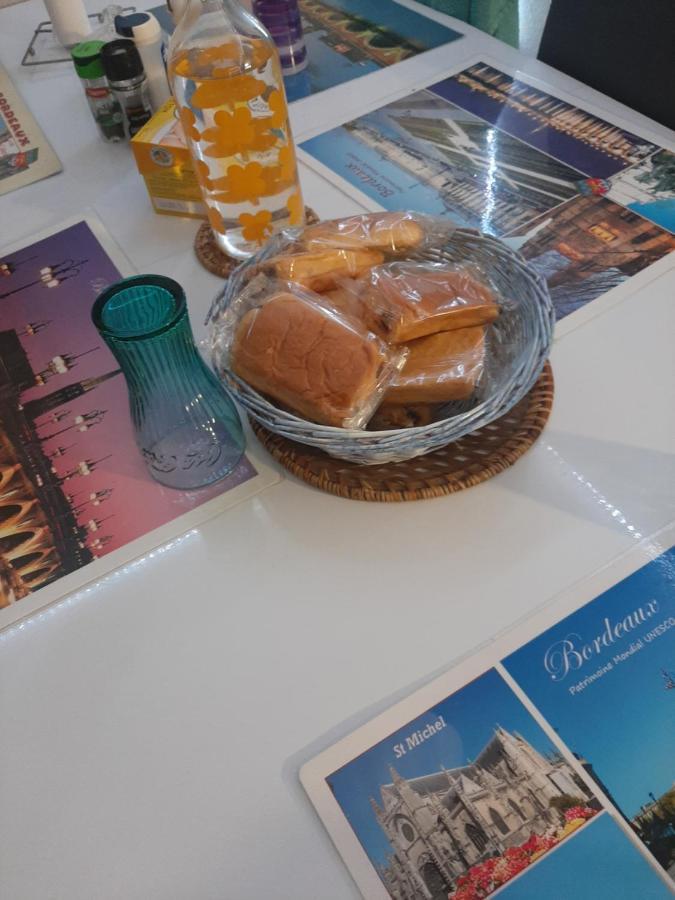 Face A La Gare De Homestay *