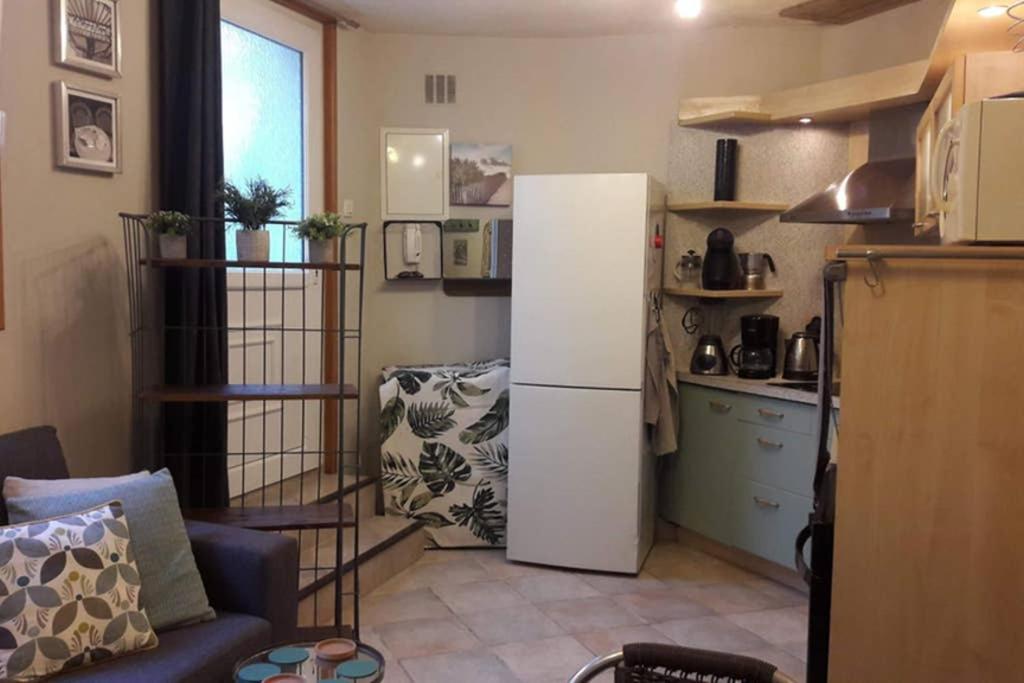 Apartment Joli Petit Loft Dans Echoppe Pierre Centre-ville *