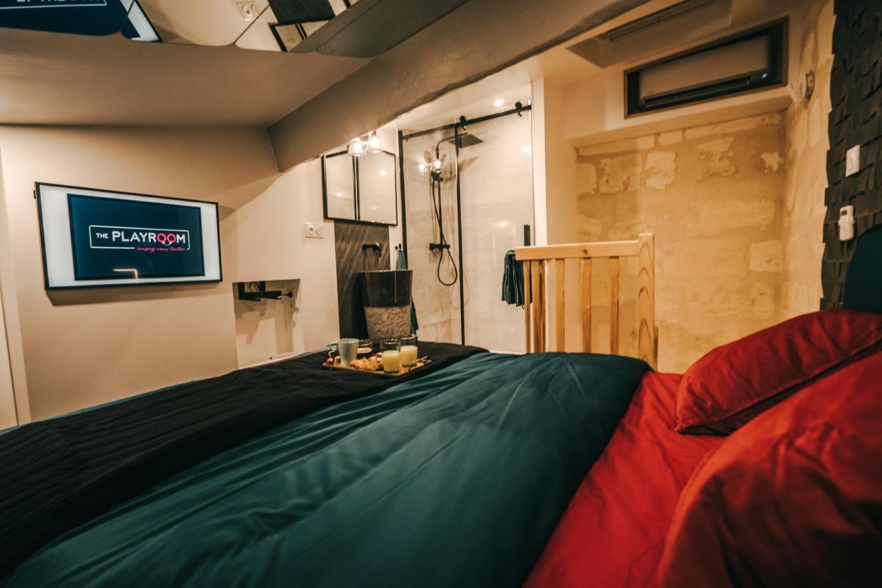 Playroom Avec Salle De Jeux Pour Adultes Et Lit A Eau Chauffant 2*