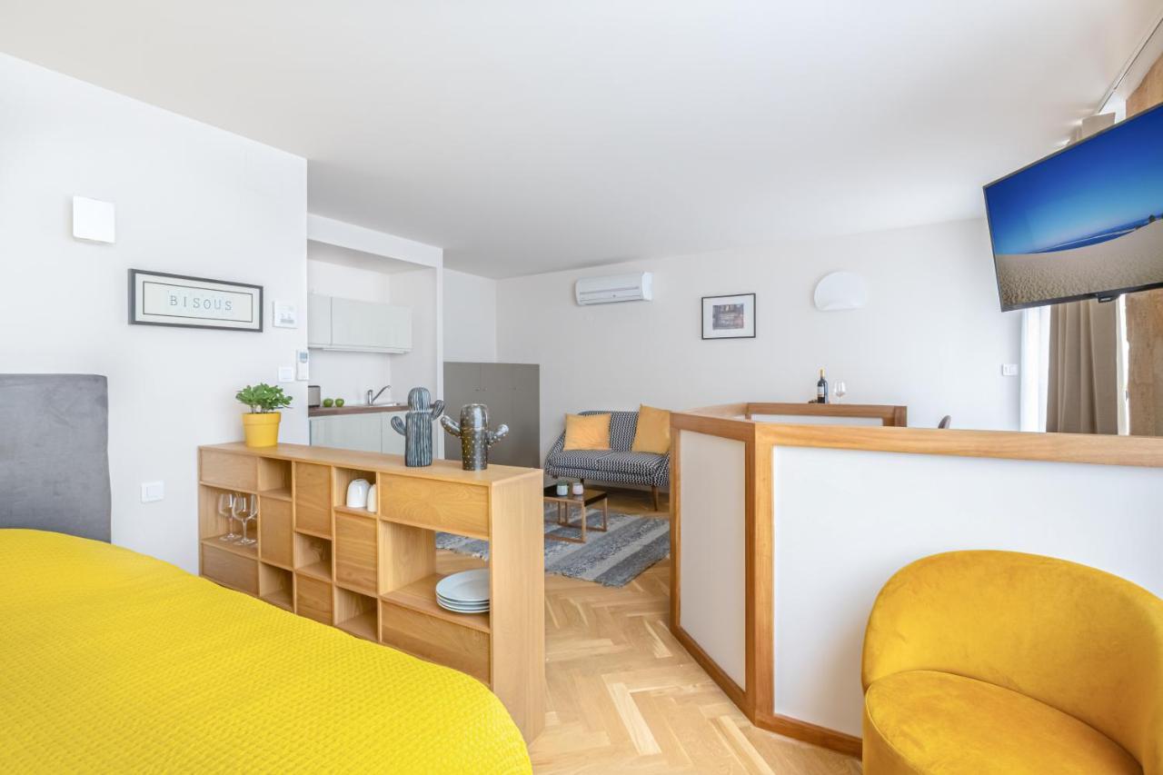 Les De Saint Amand Apartment *