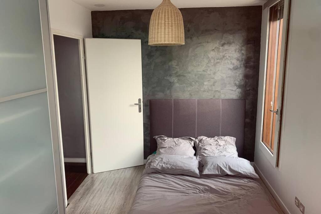 Dernier Etage, Balcon, Parking Gratuit ! Bordeaux