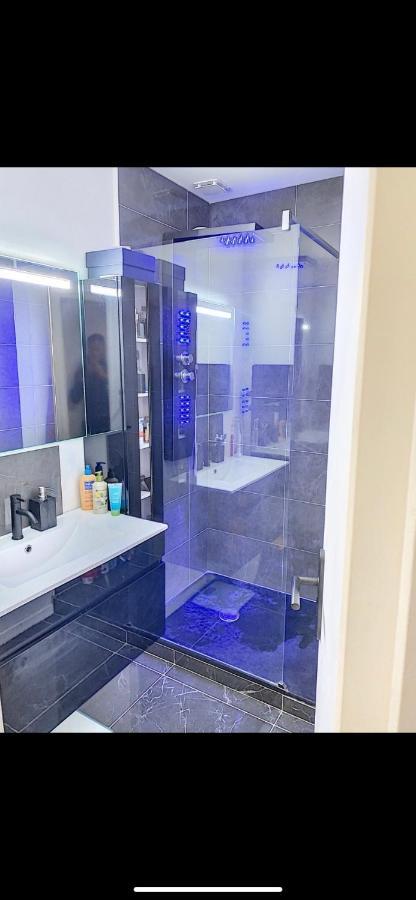 Apartment Appt Avec Jacuzzi Place Pey Berland