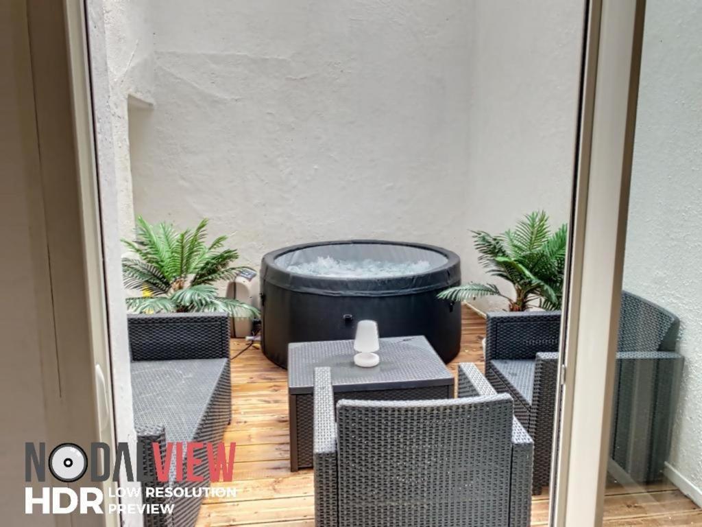 Apartment Appt Avec Jacuzzi Place Pey Berland *