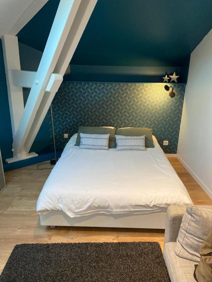 Le Seven Apartment