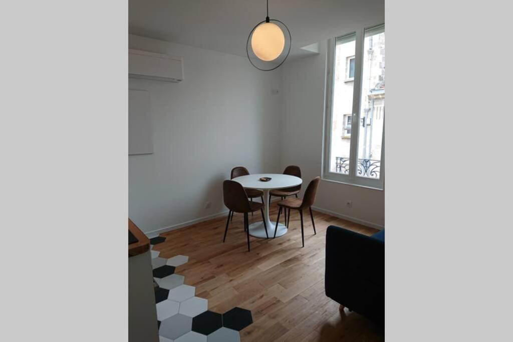 Appartement 4 Pers Quartier Chartrons à *