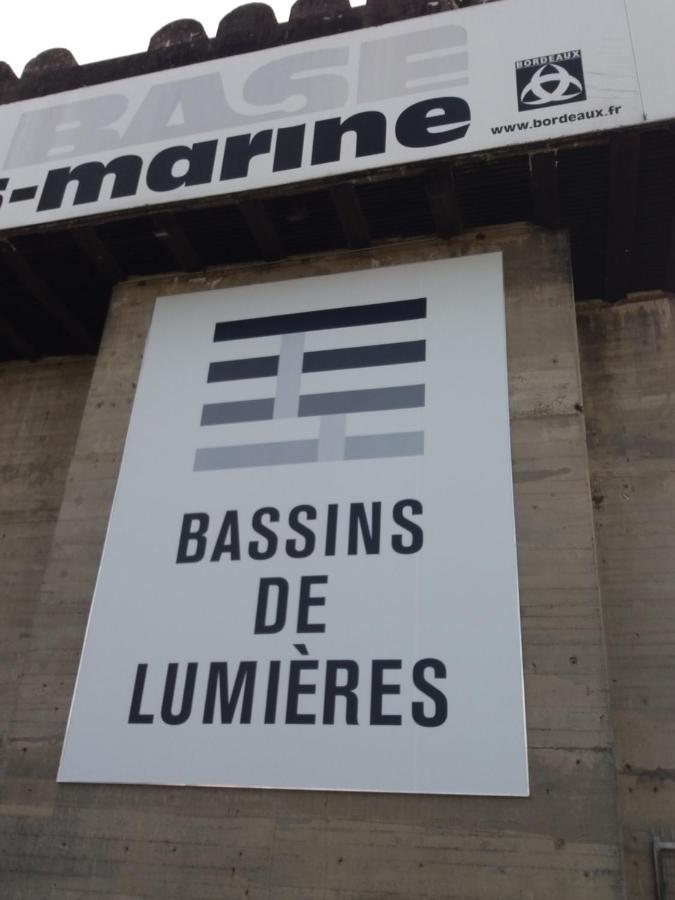 Botel Bateau Cocoon Au Bassin Des Lumieres