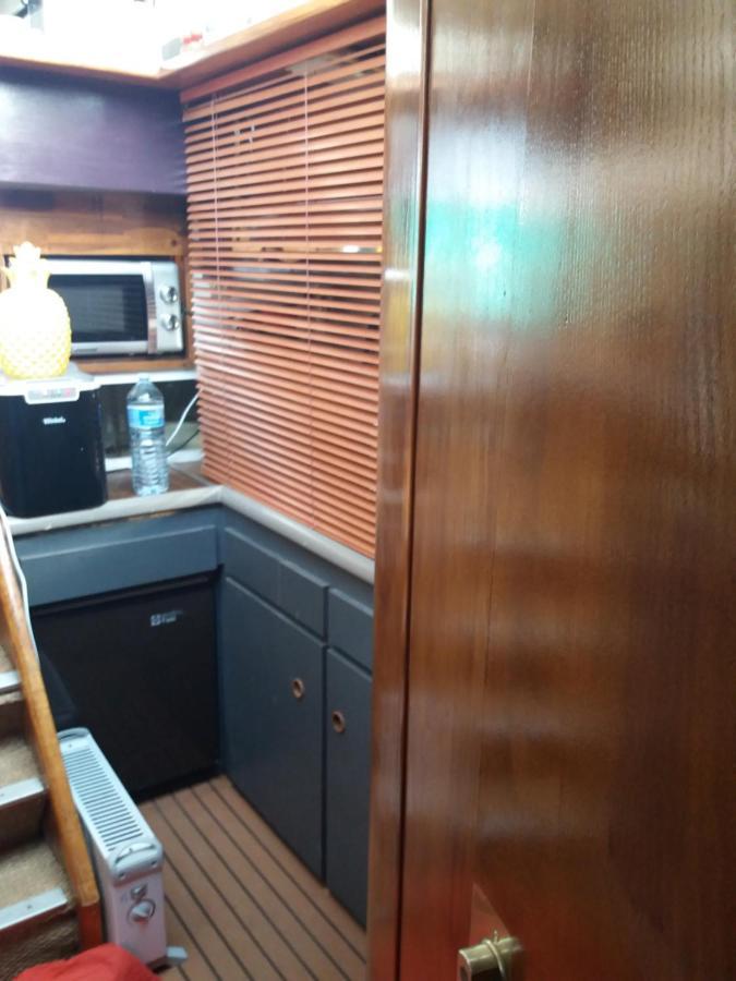 Bateau Cocoon Au Bassin Des Lumieres Botel *