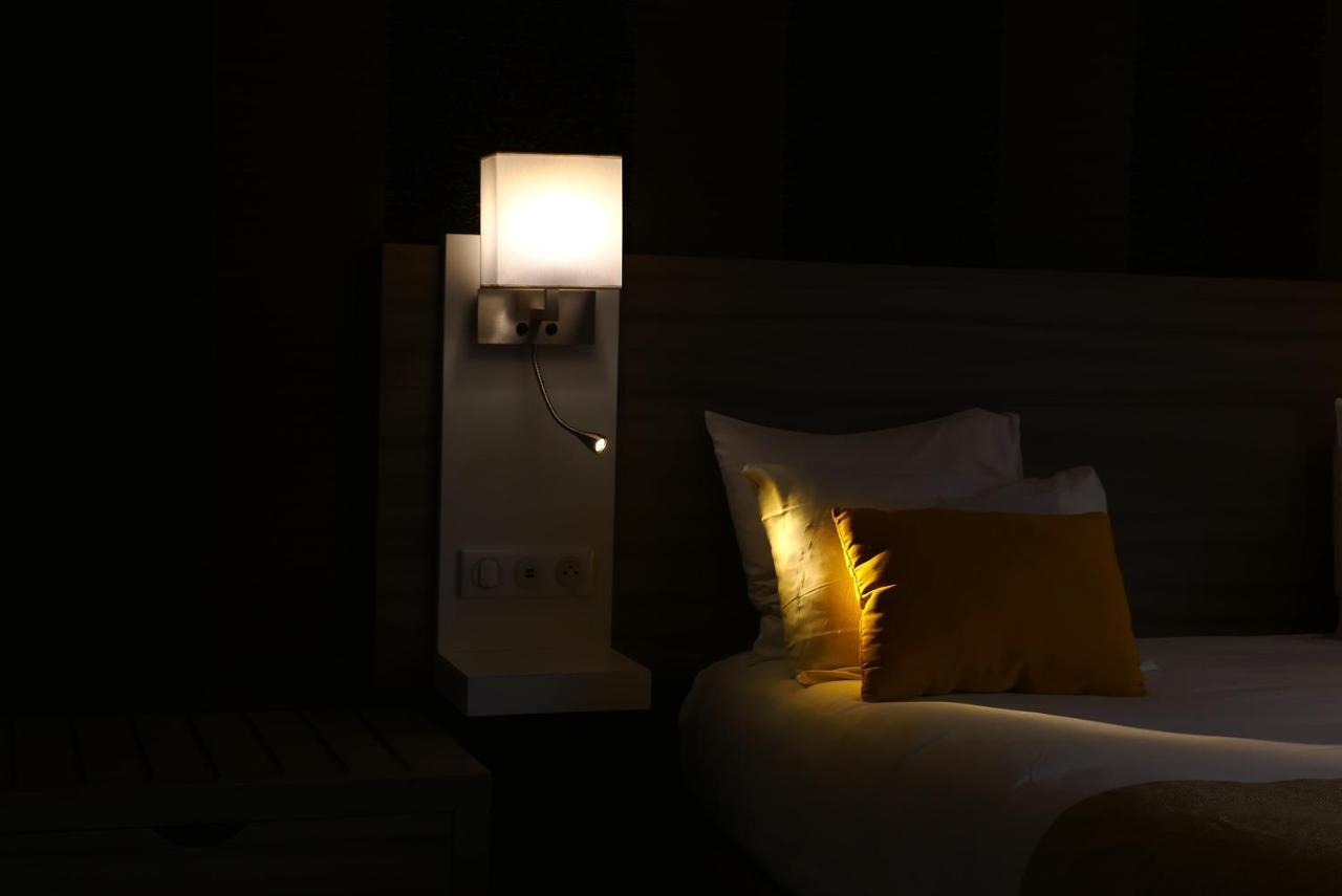 Contact Le Provencal Hotel Bordeaux