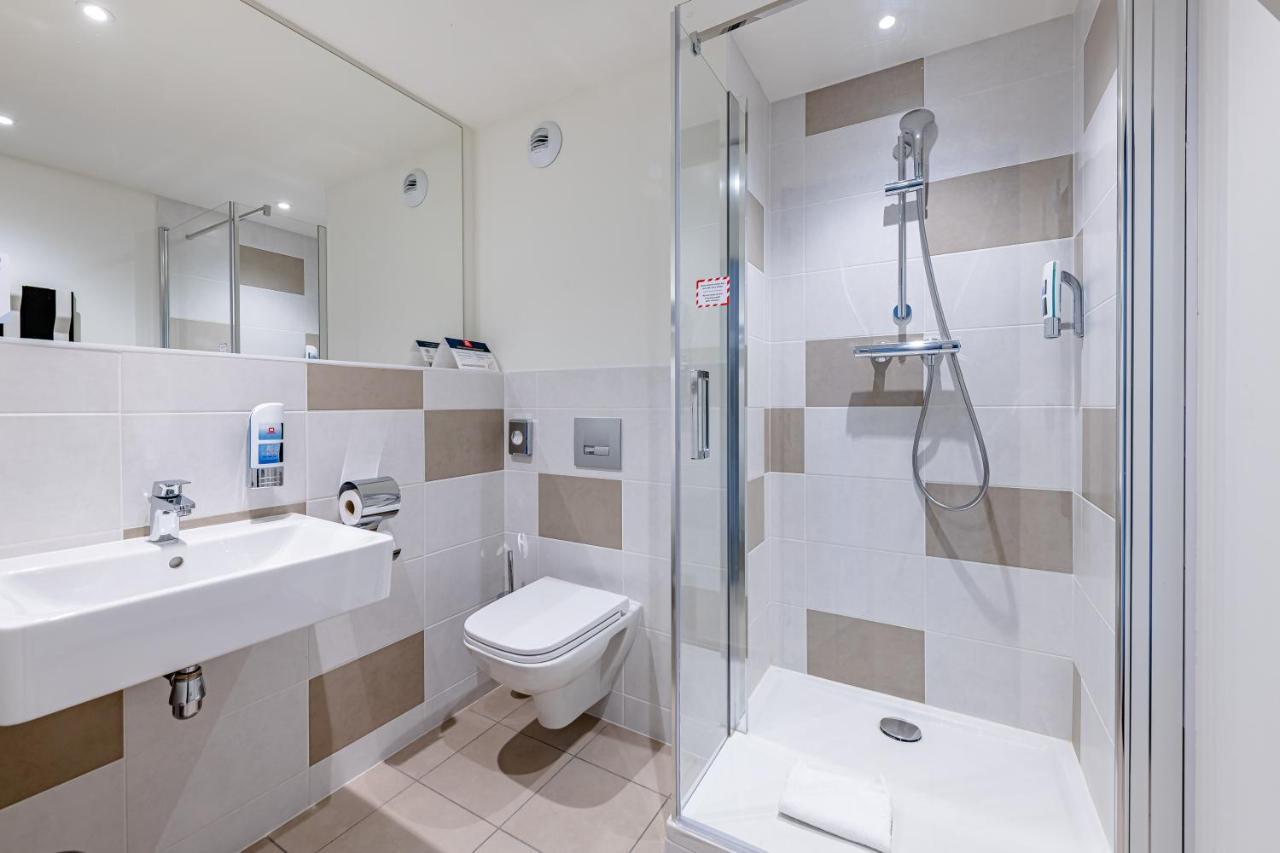 Hotel Meininger Gare Saint-jean 2*