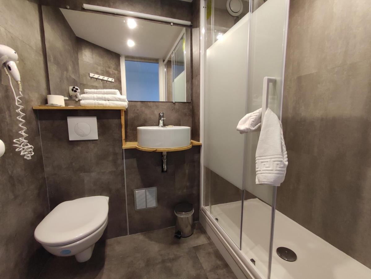 Contact Le Provencal 3*