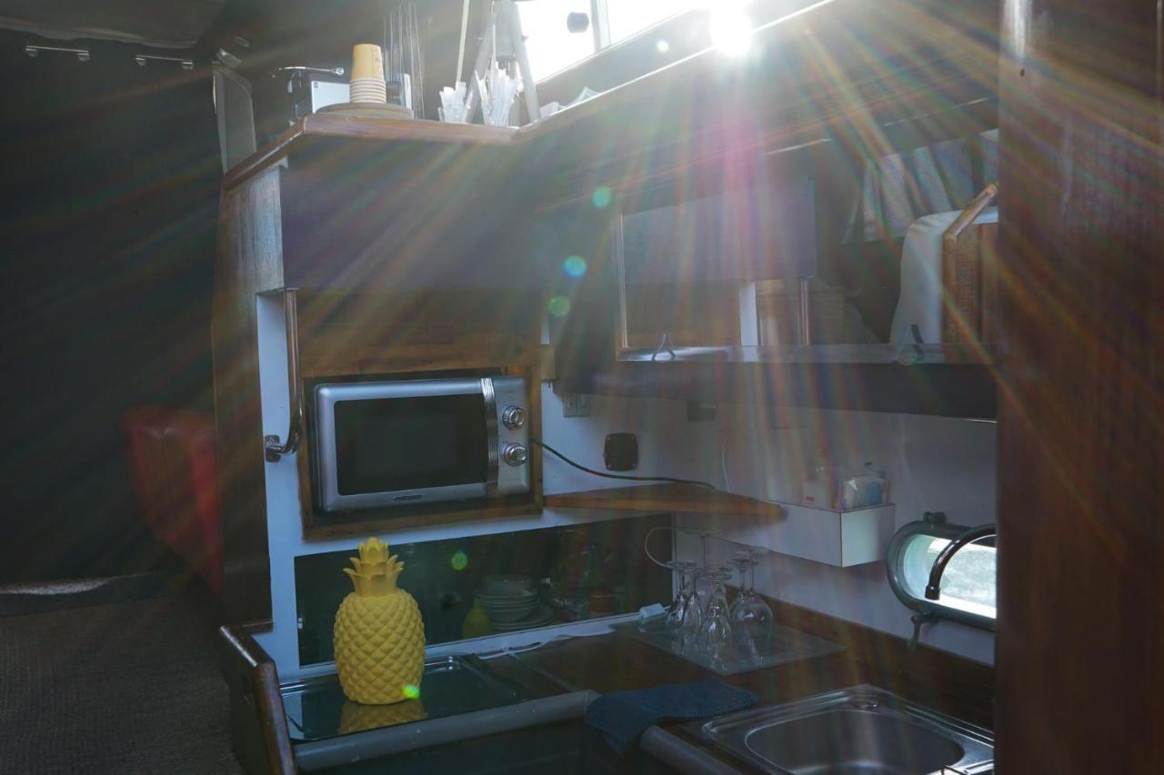 Bateau Cocoon Au Bassin Des Lumieres Botel *