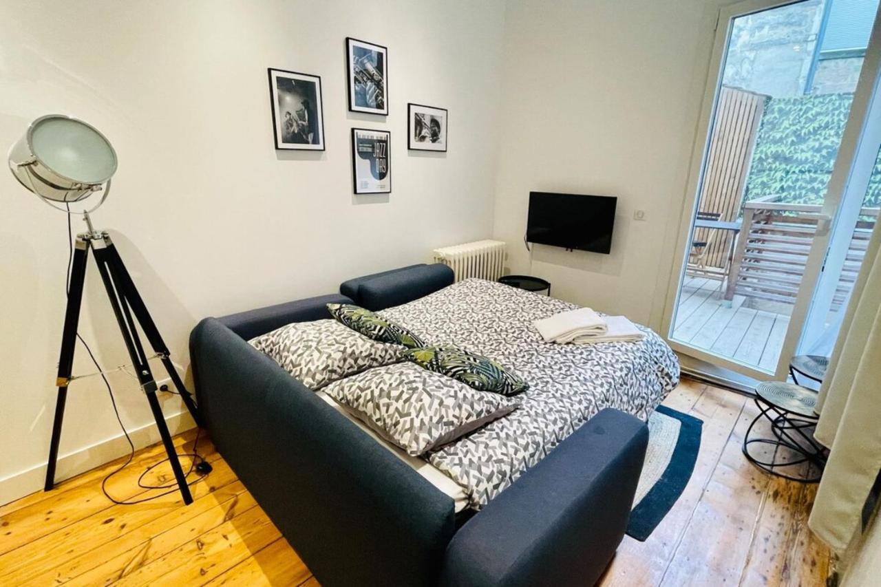 Nice Studio With Furnished Balcony In A Dynamic District Apartment