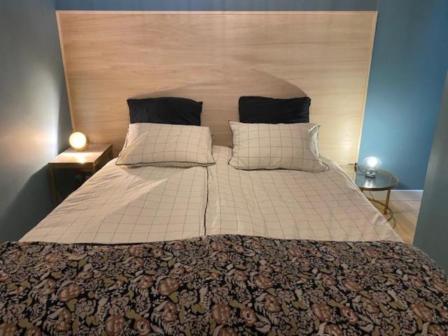 2 Pieces Cosy Gare *