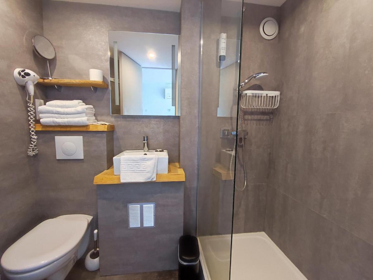 Contact Le Provencal Hotel Bordeaux