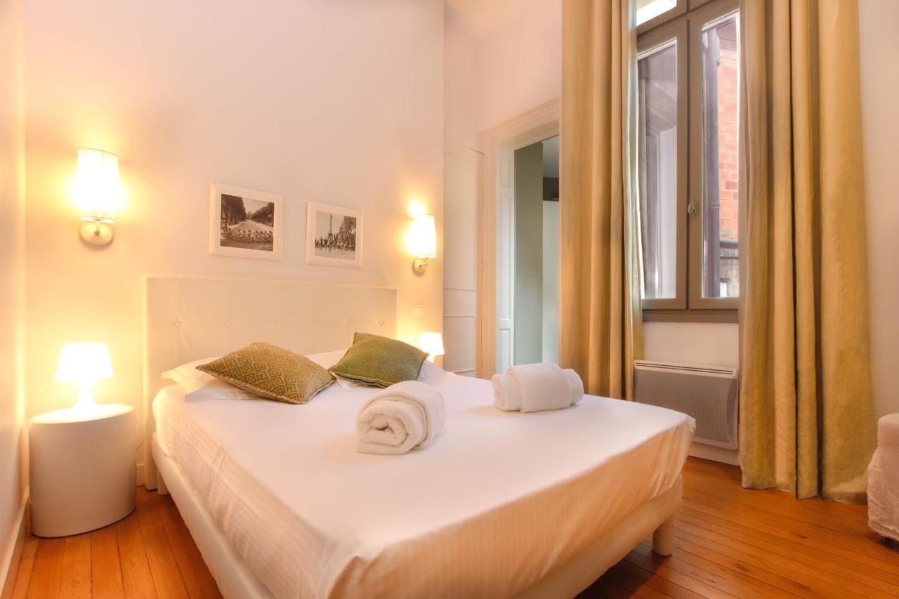 - Place Des Quinconces Apartment