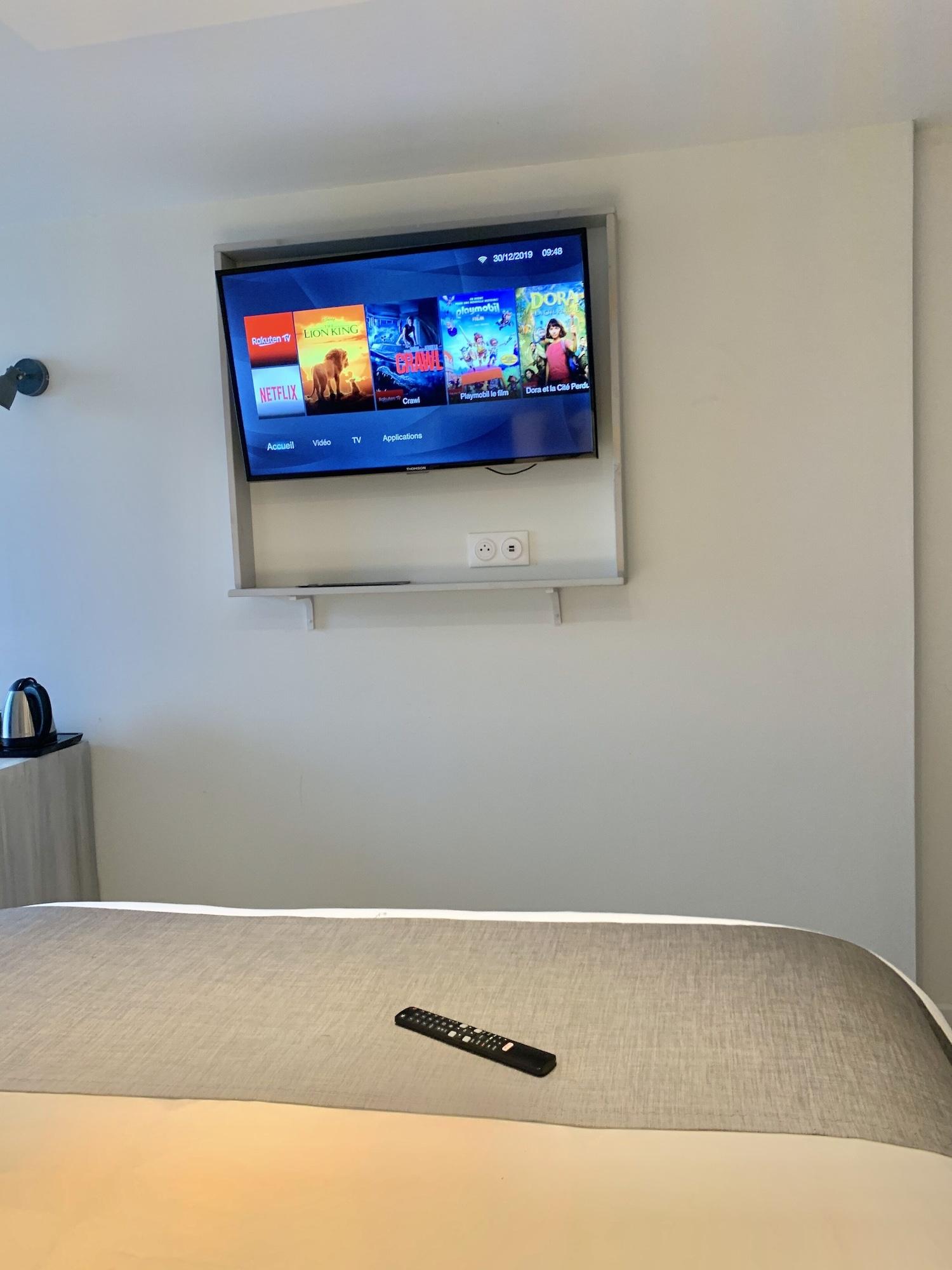 Contact Le Provencal Hotel Bordeaux