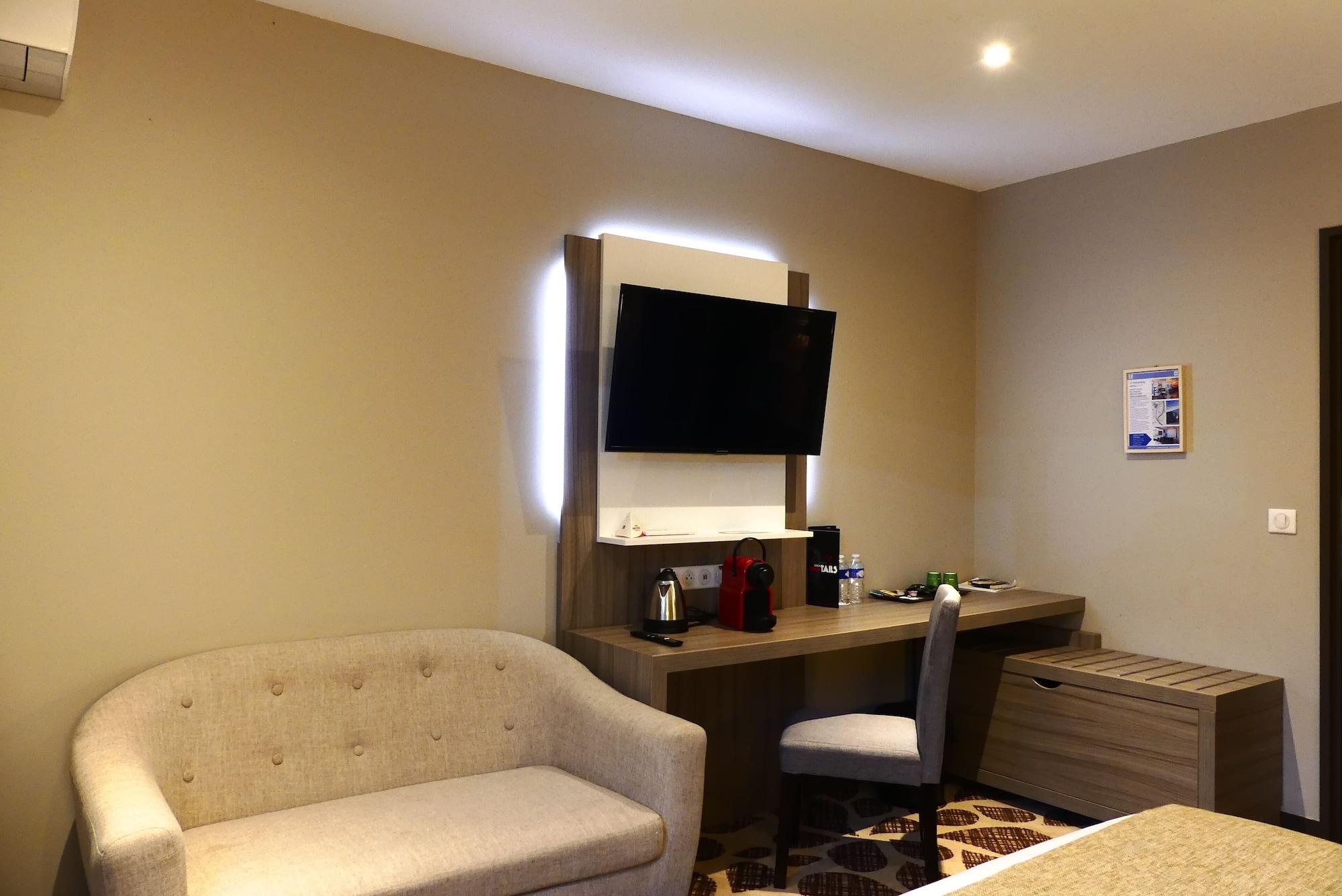 Contact Le Provencal Hotel 3*