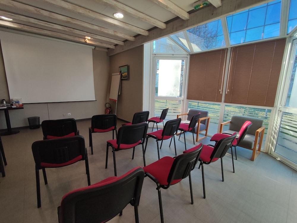 Contact Le Provencal 3* Bordeaux