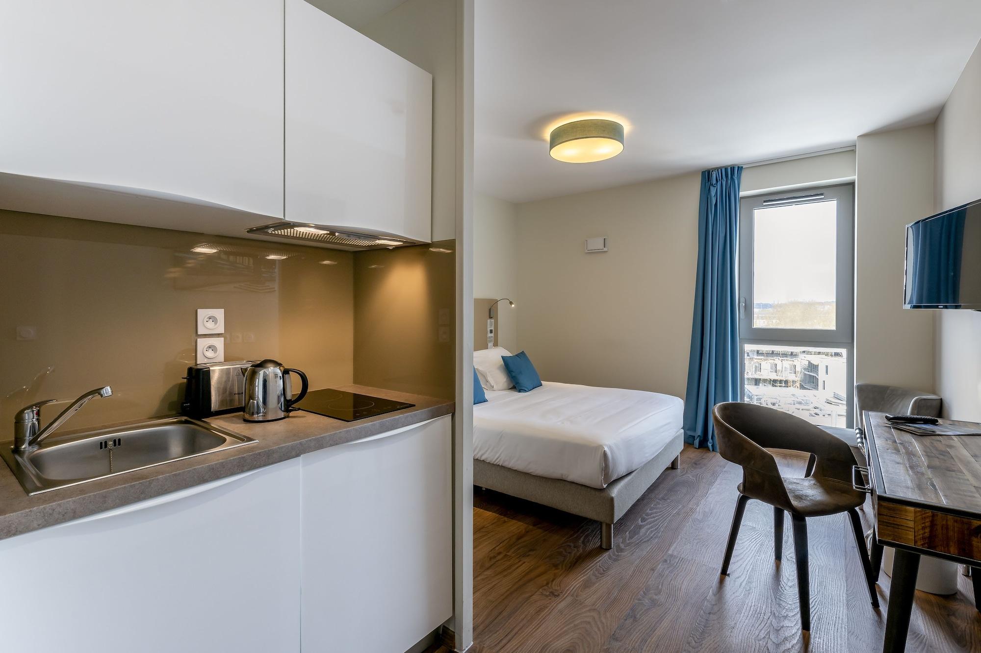 Aparthotel Centre Marne - Gare Saint-jean 3*