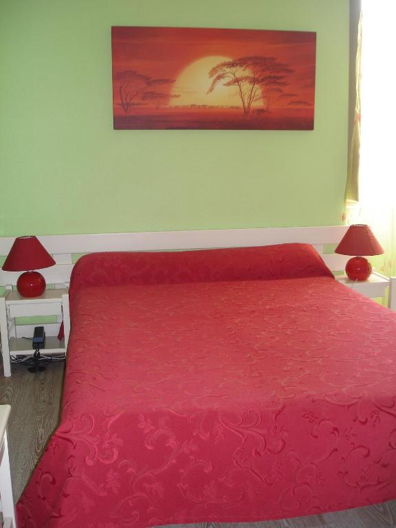 Hotel Le Belvedere De Belves 2*
