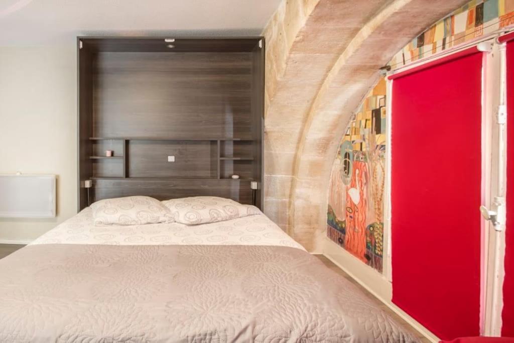 En Place De La Bourse Apartment