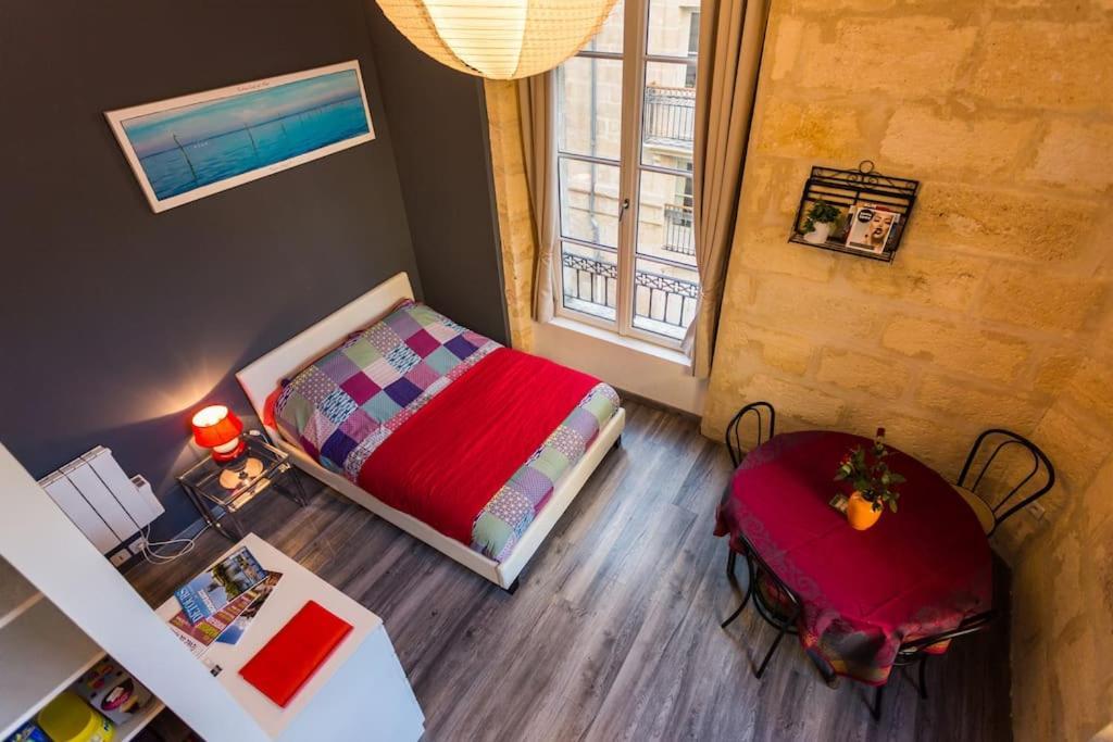 En Place De La Bourse Apartment