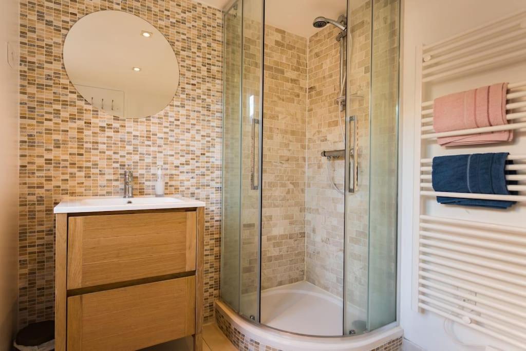 Apartment En Place De La Bourse *