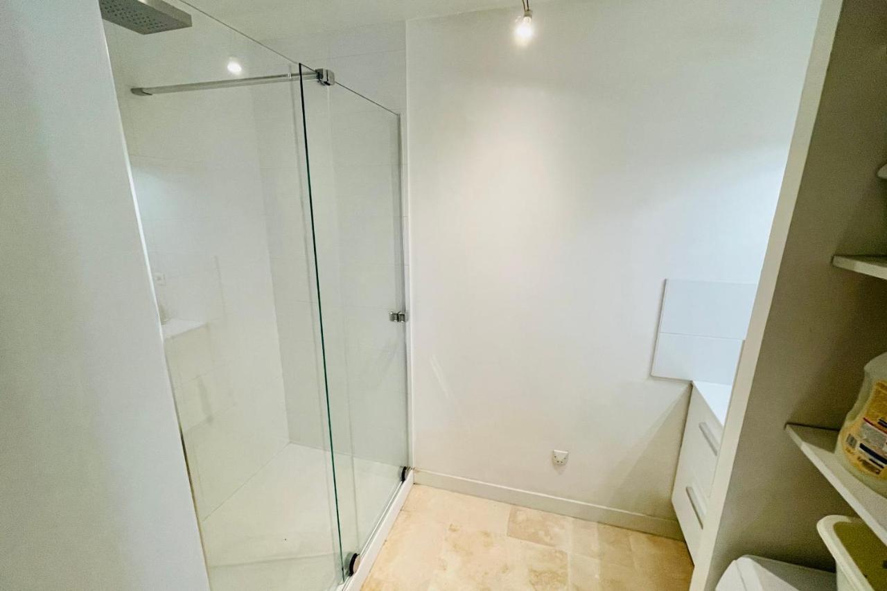 T4 In The Heart Of Old Close To All Amenities