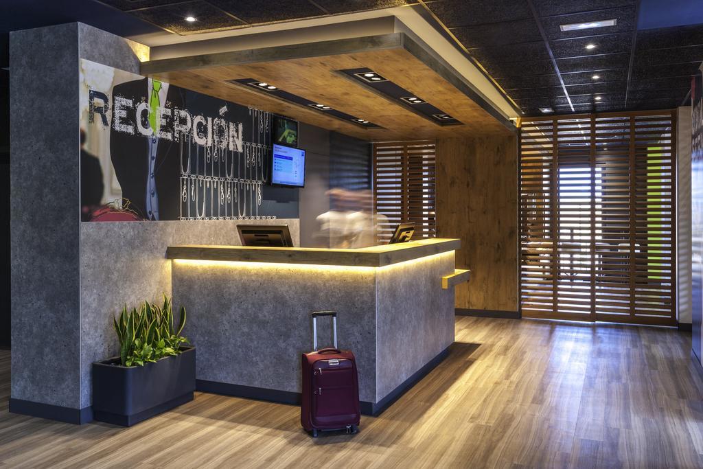 Khách sạn Ibis Budget Centre Bastide Bordeaux
