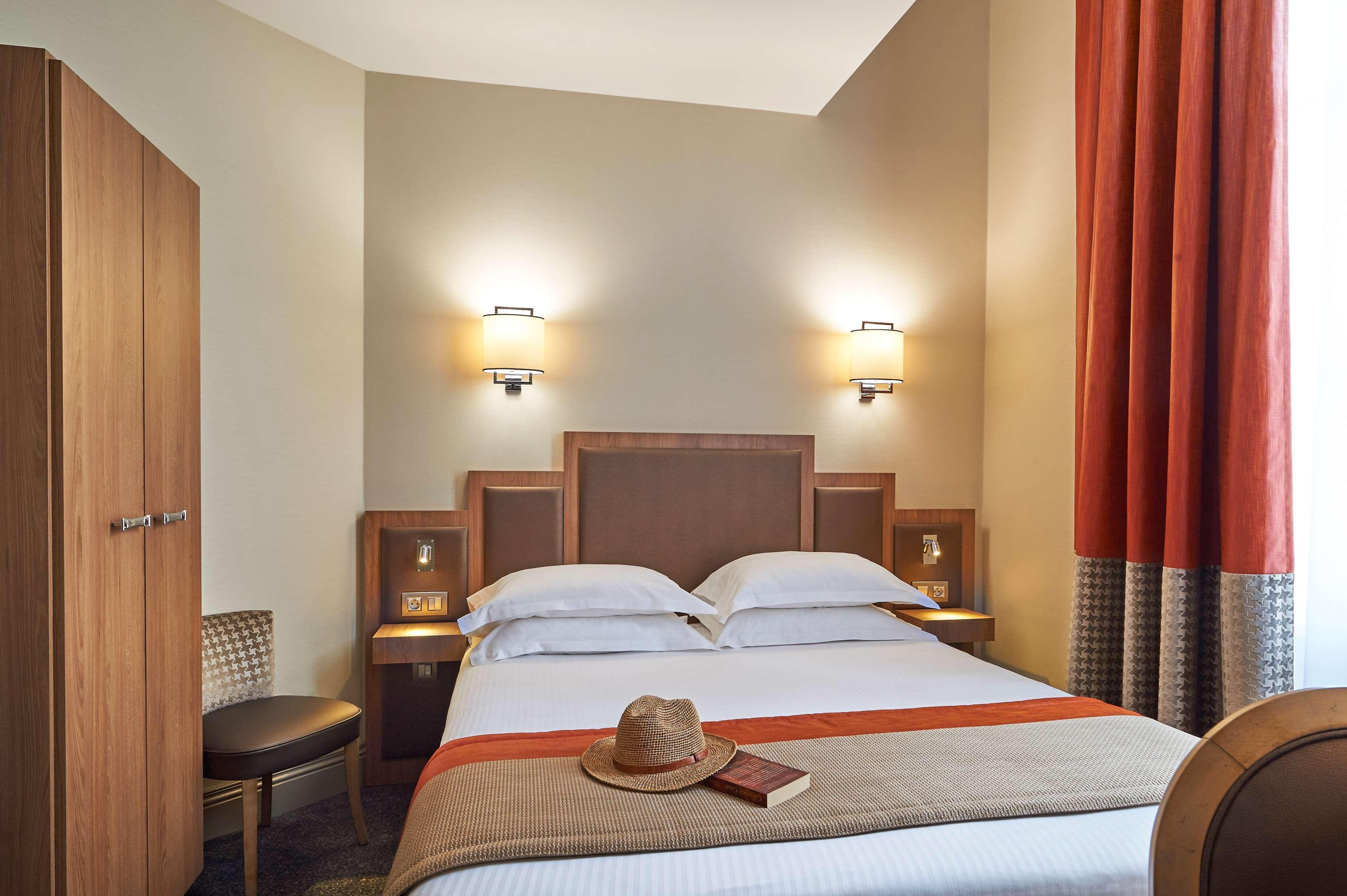 Khách sạn Western Premier Hbeo Centre 4*