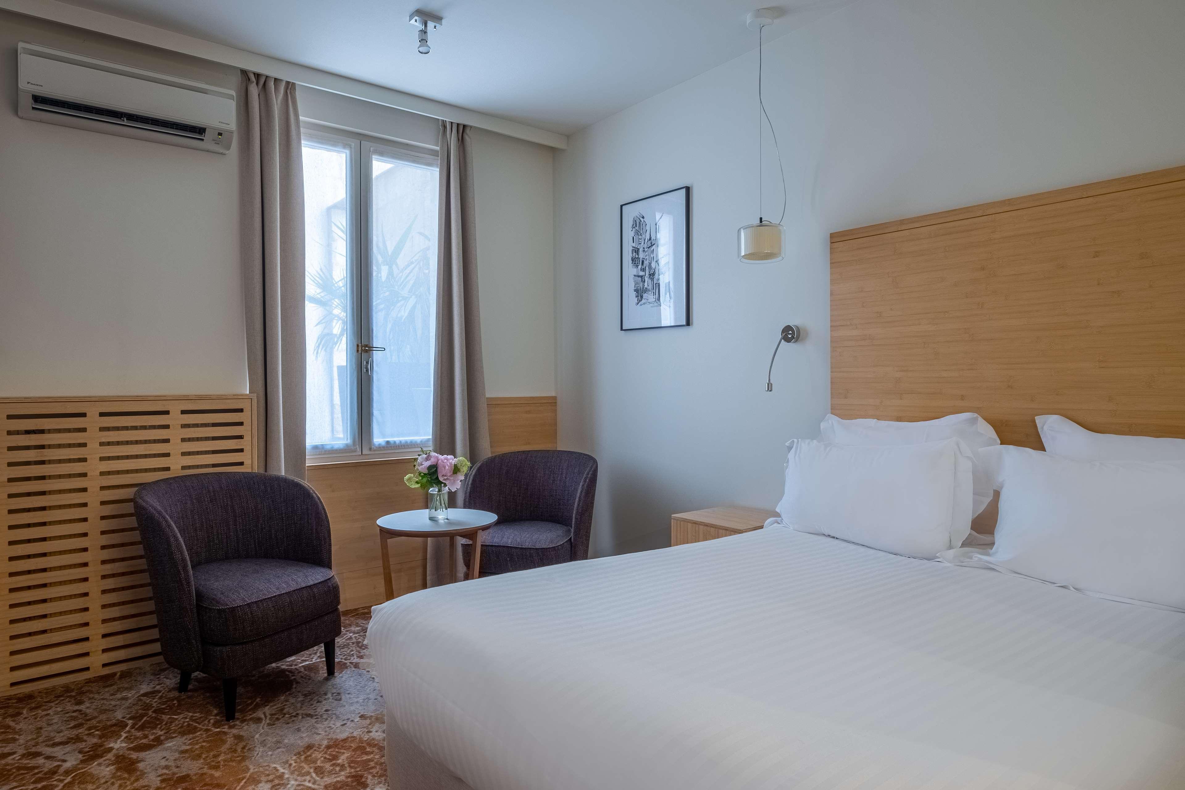 Western Grand Francais Hotel 3*