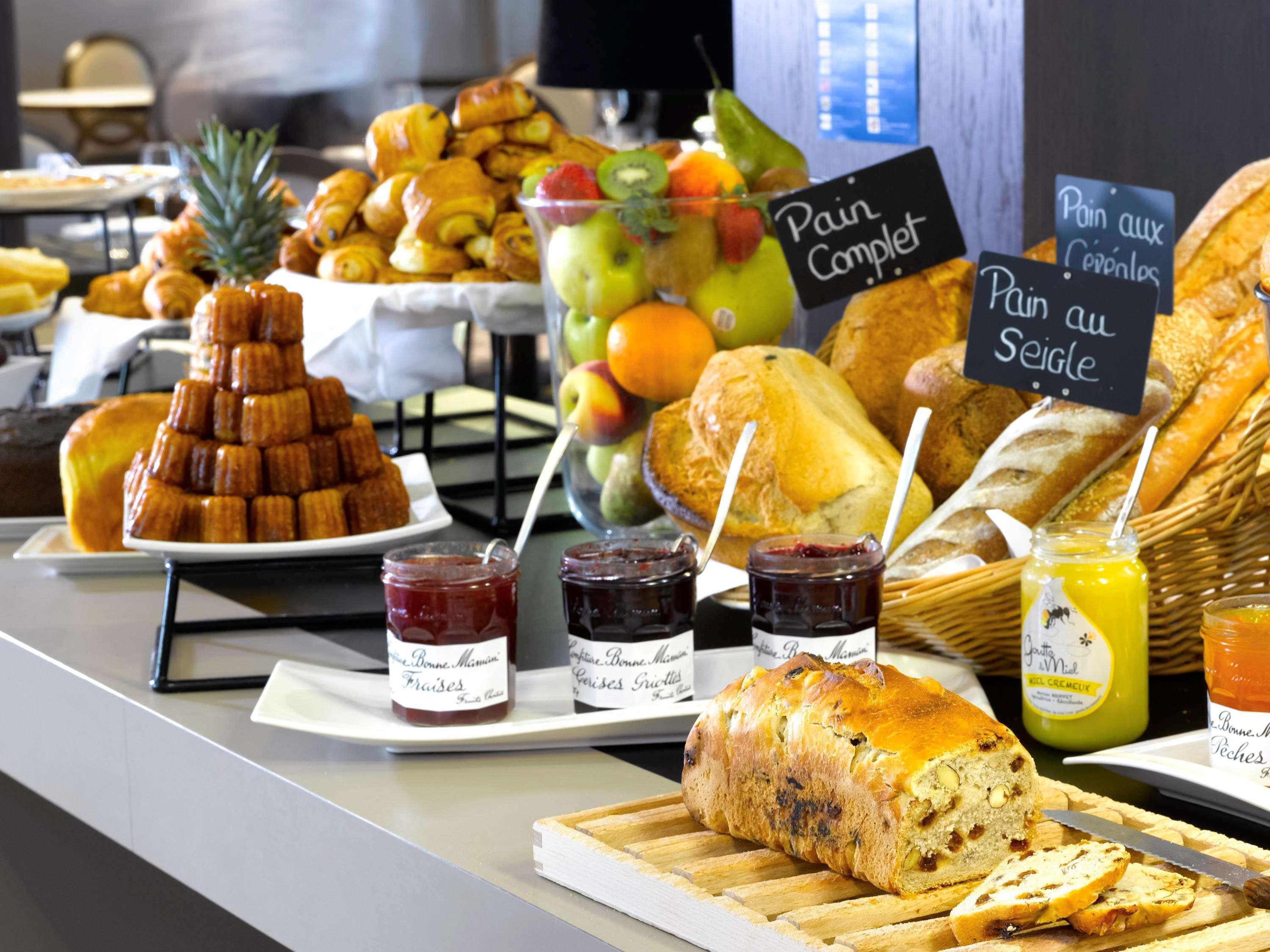 Novotel Centre Gare Saint Jean Hotel