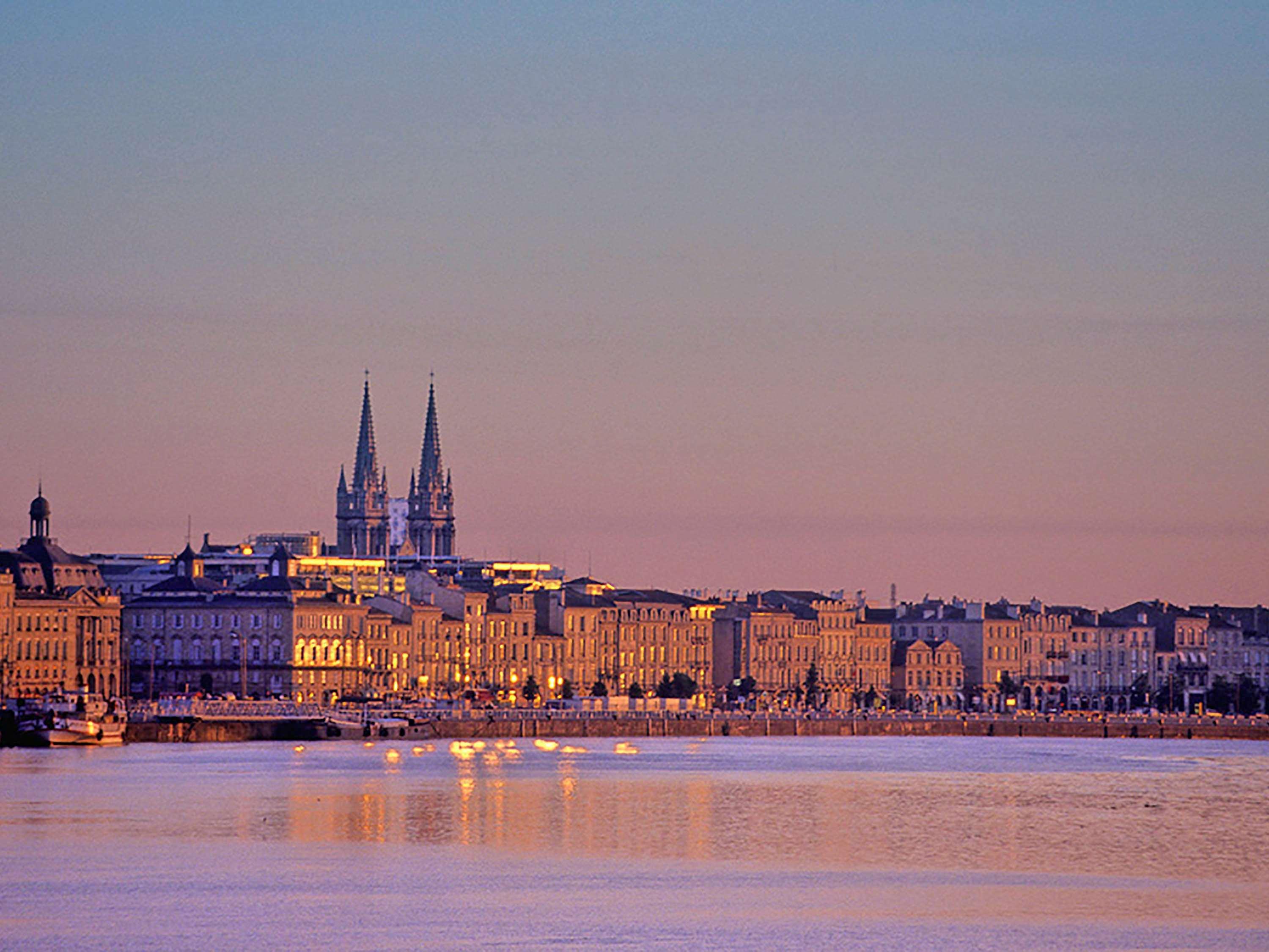 Hotel Novotel Centre Gare Saint Jean 4*