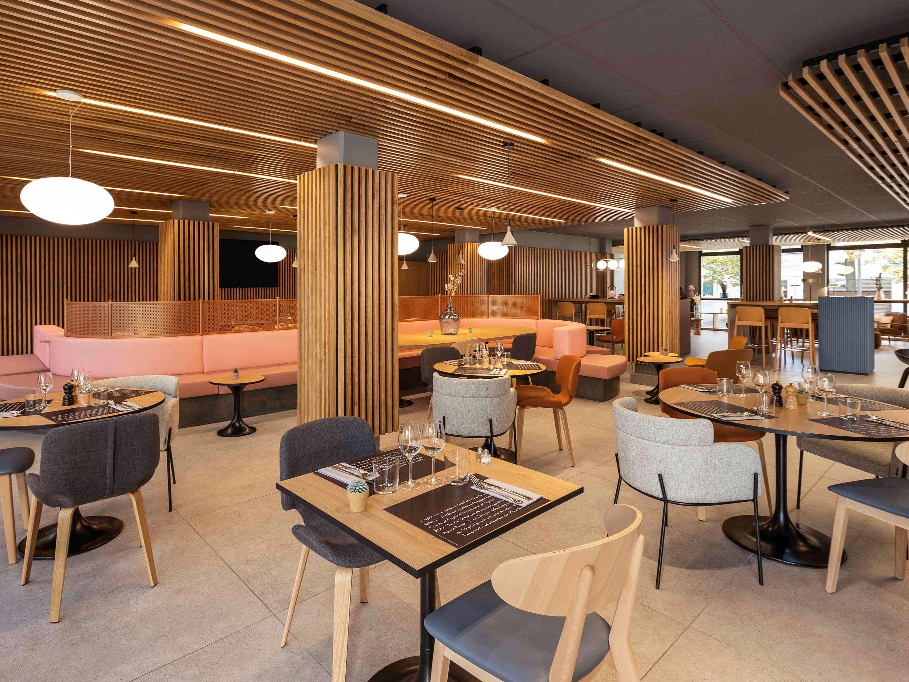Hotel Novotel Centre Gare Saint Jean 4*