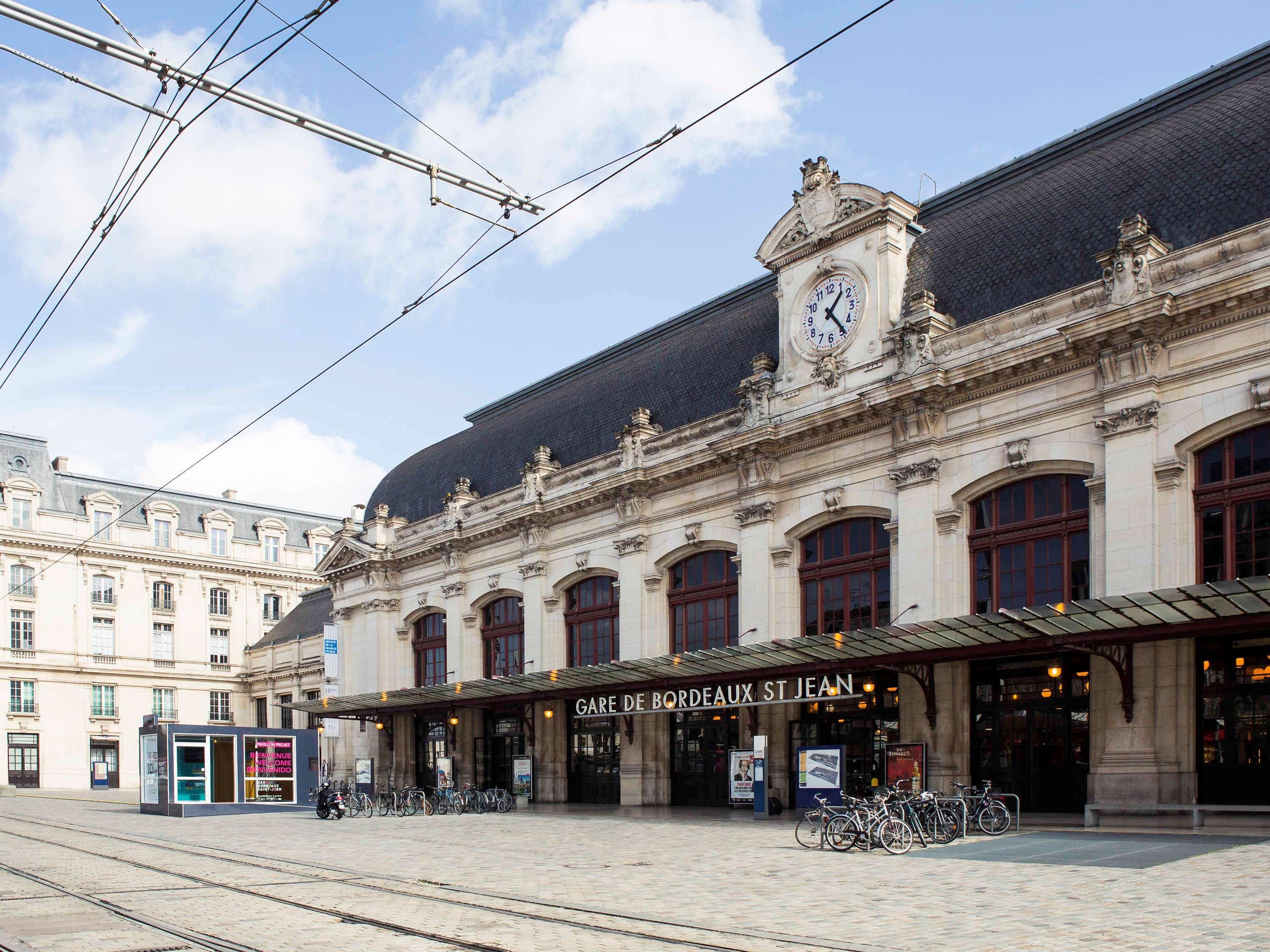 Novotel Centre Gare Saint Jean 4*