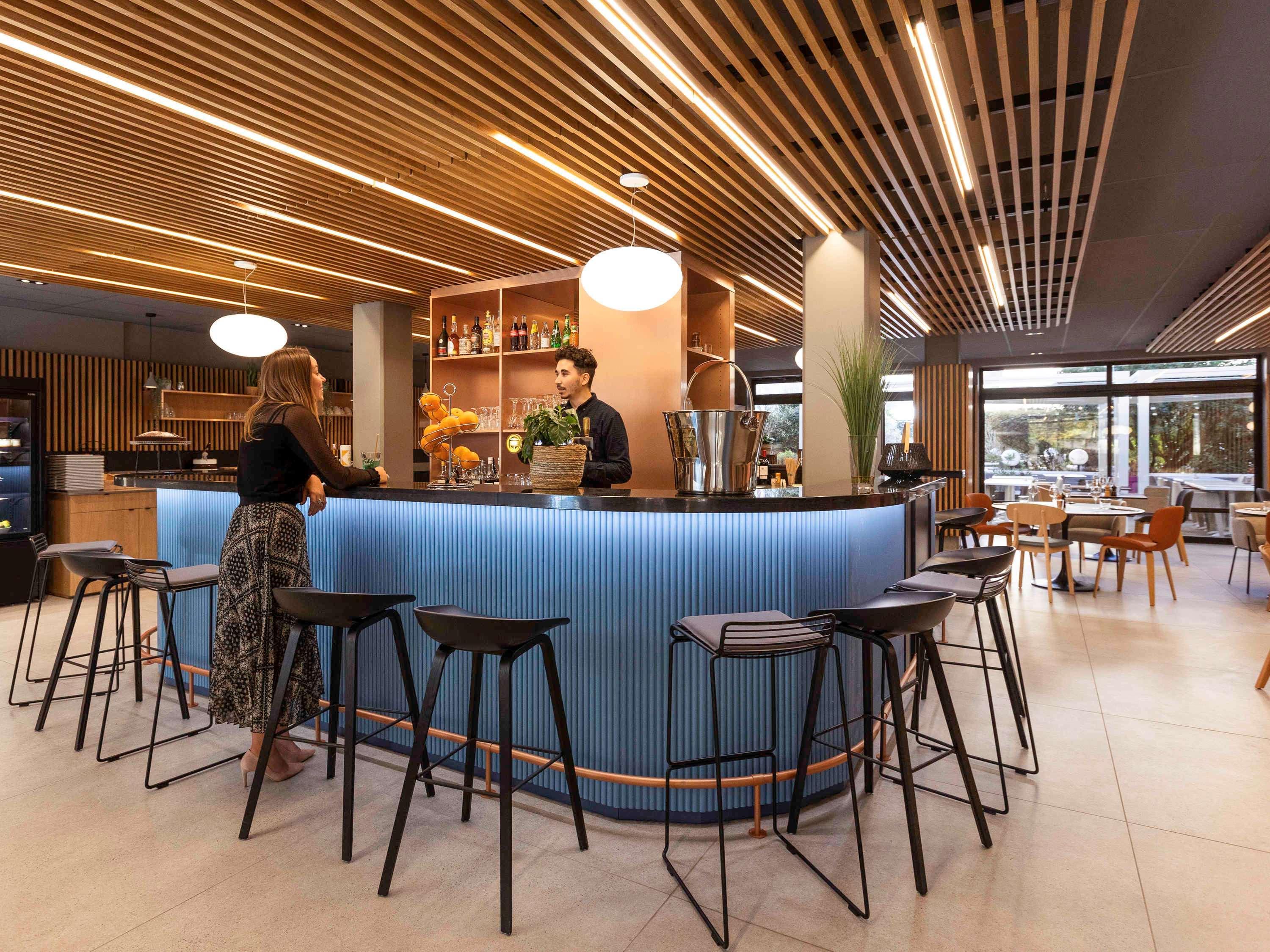 Hotel Novotel Centre Gare Saint Jean 4*