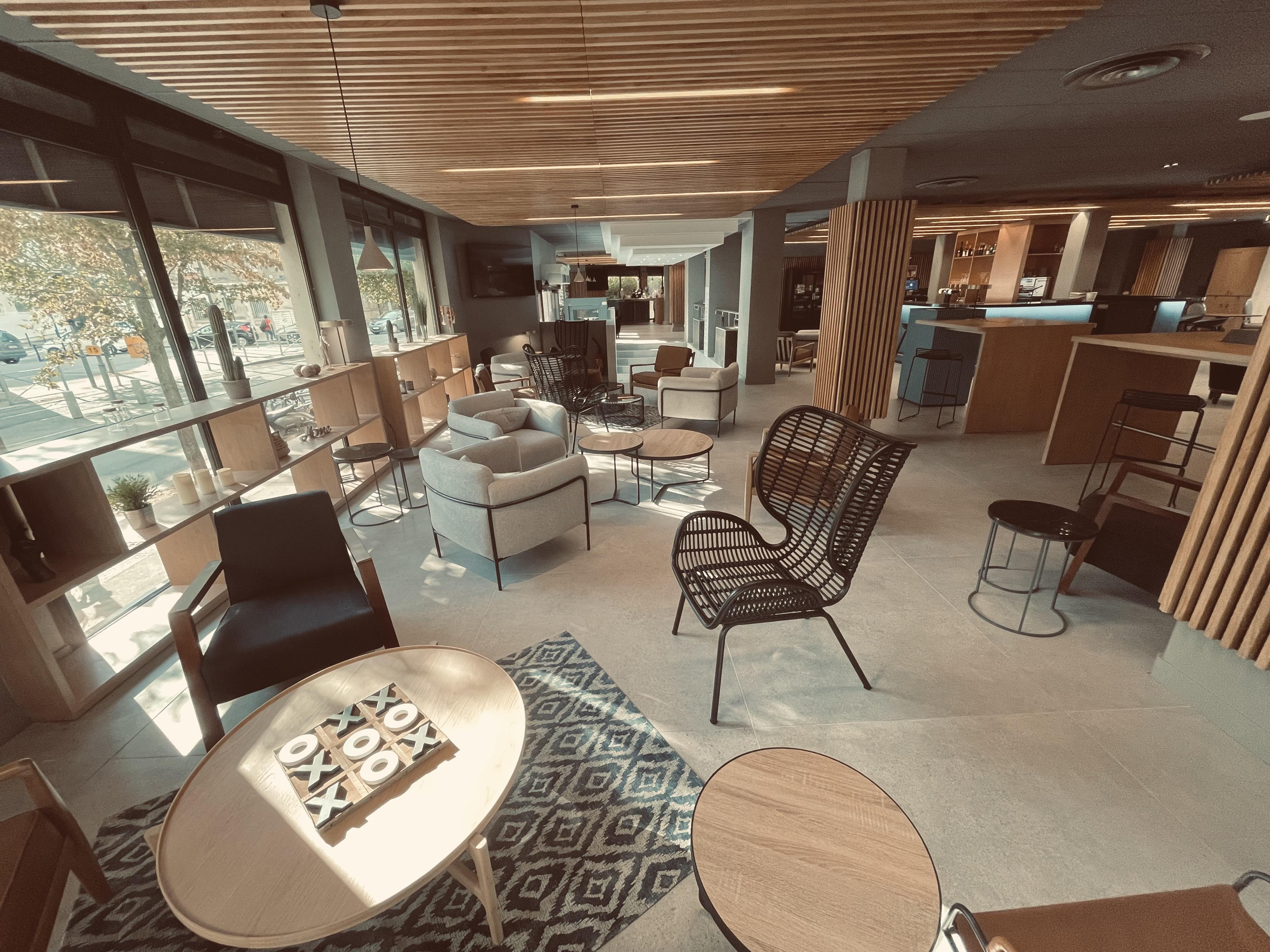 Novotel Centre Gare Saint Jean Khách sạn 4*