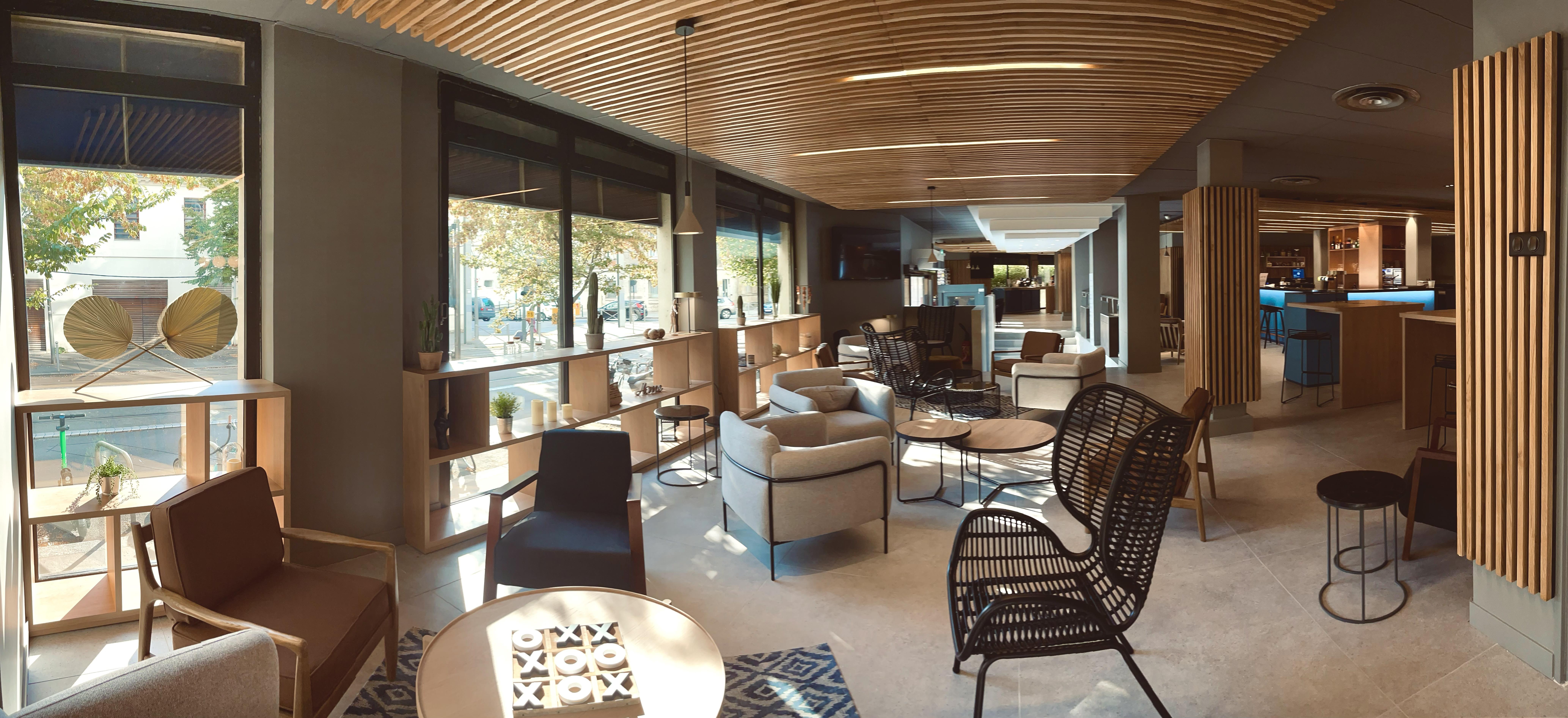 Novotel Centre Gare Saint Jean 4*