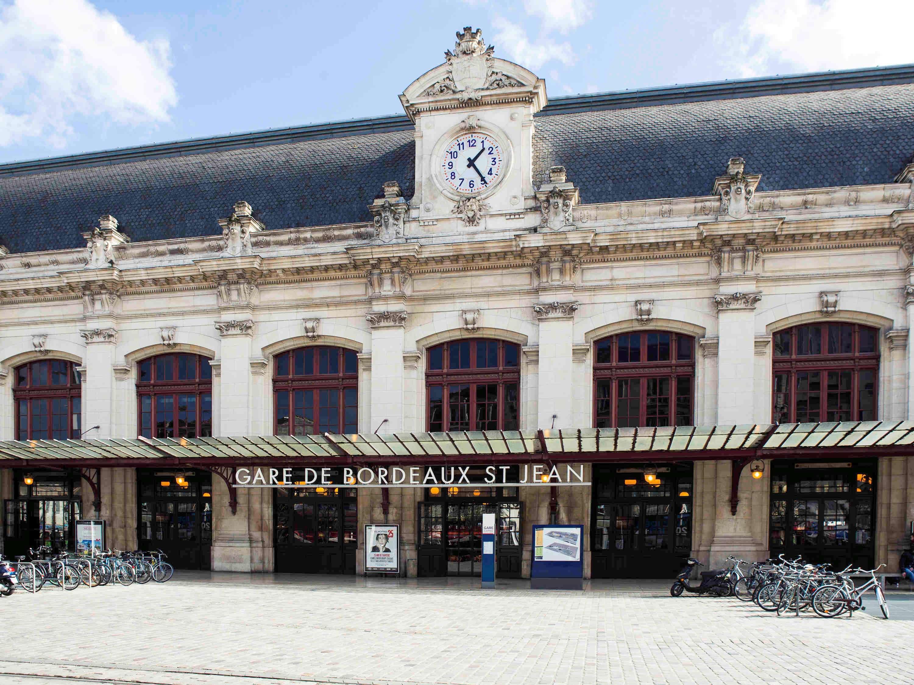 Ibis Centre Bastide Bordeaux