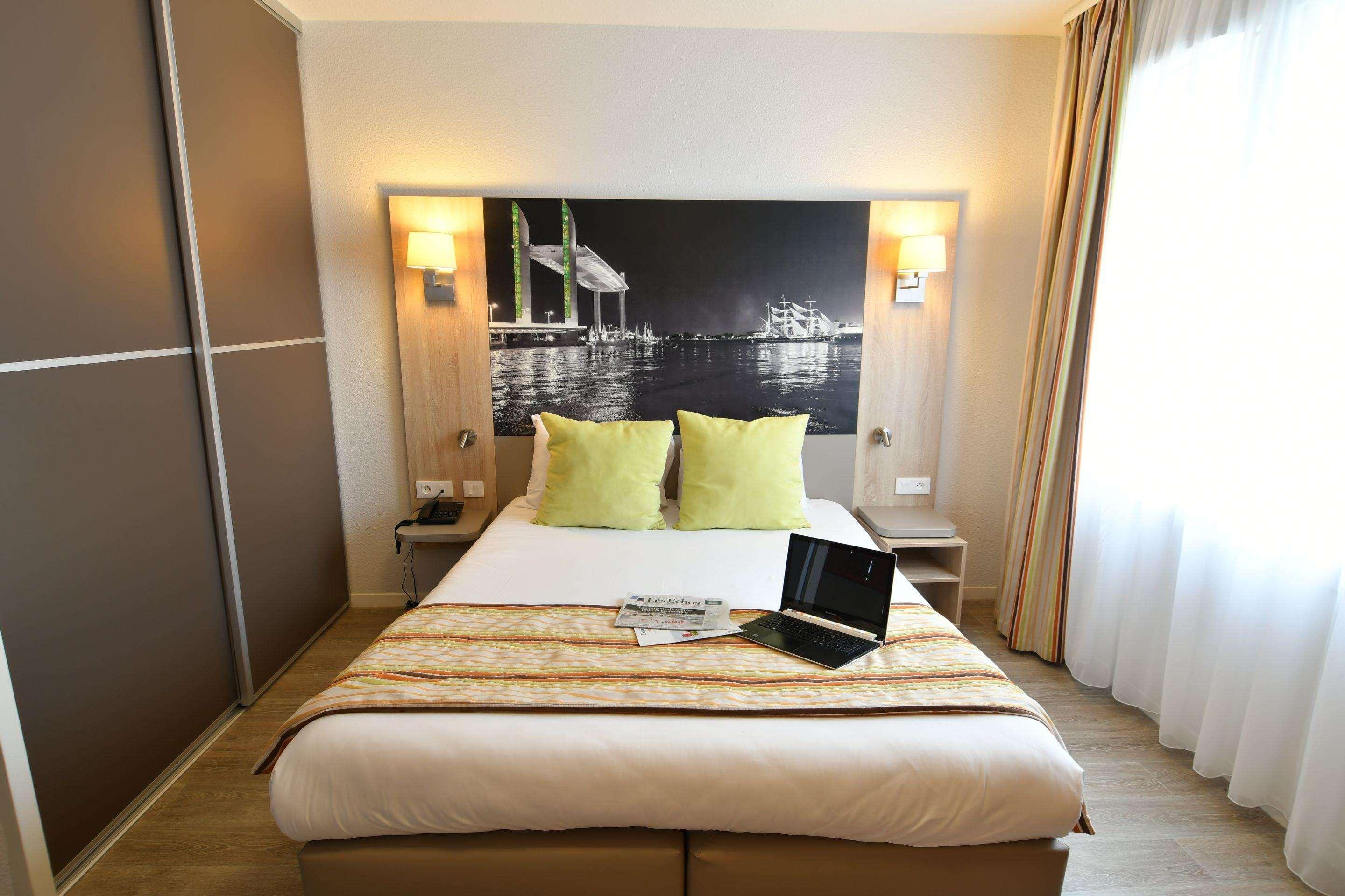 And Golf Bassins A Flot Hotel