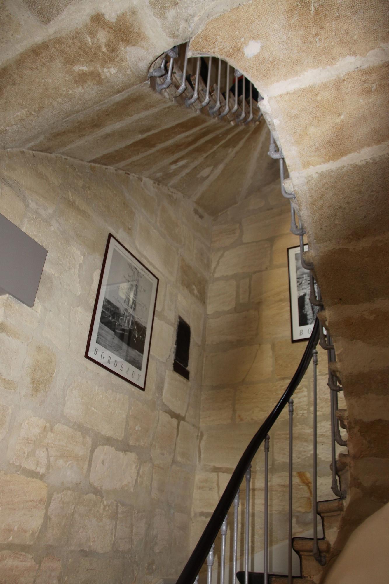 Hotel Notre Dame 3*