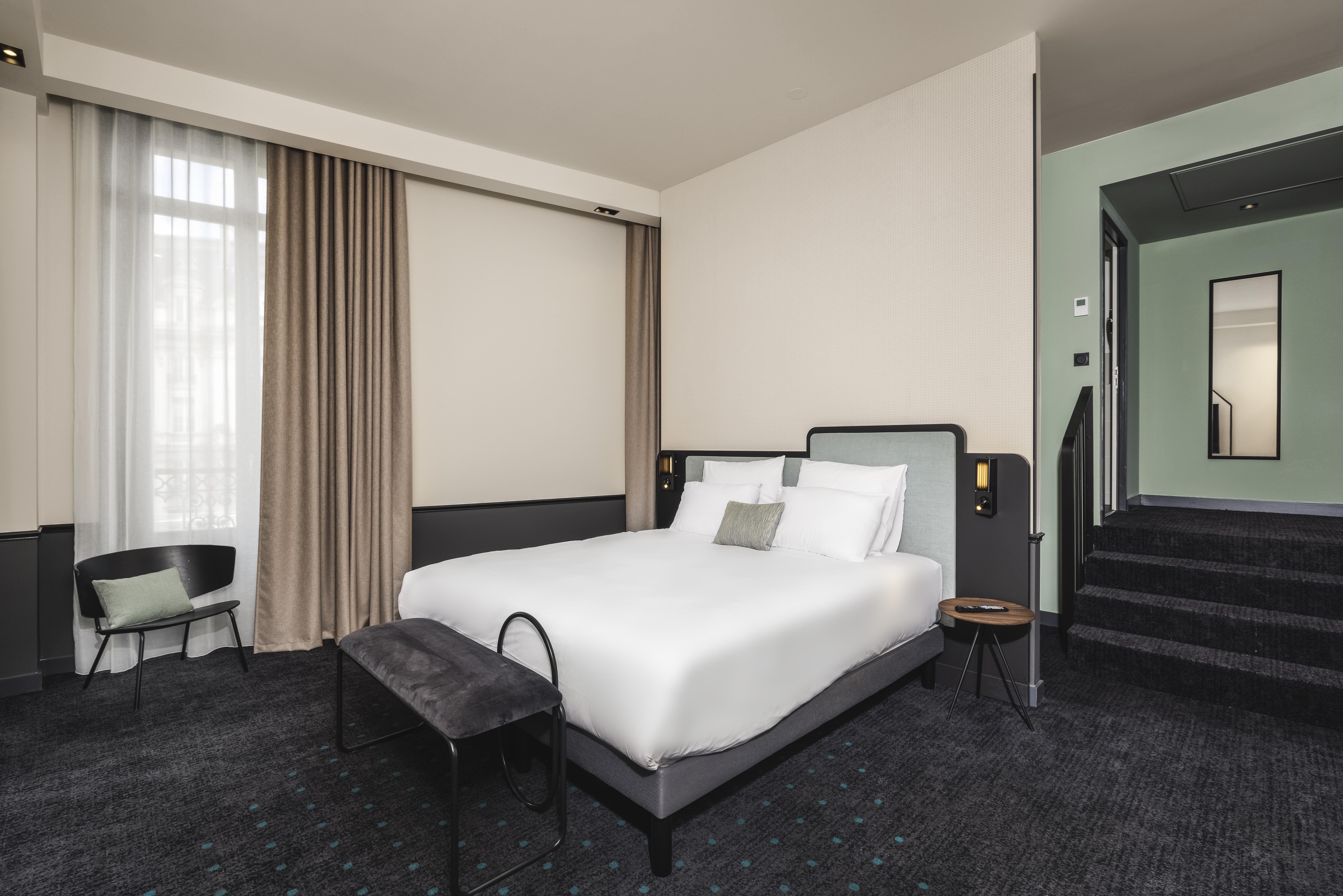 Mercure Centre Gare Atlantic Hotel 4*
