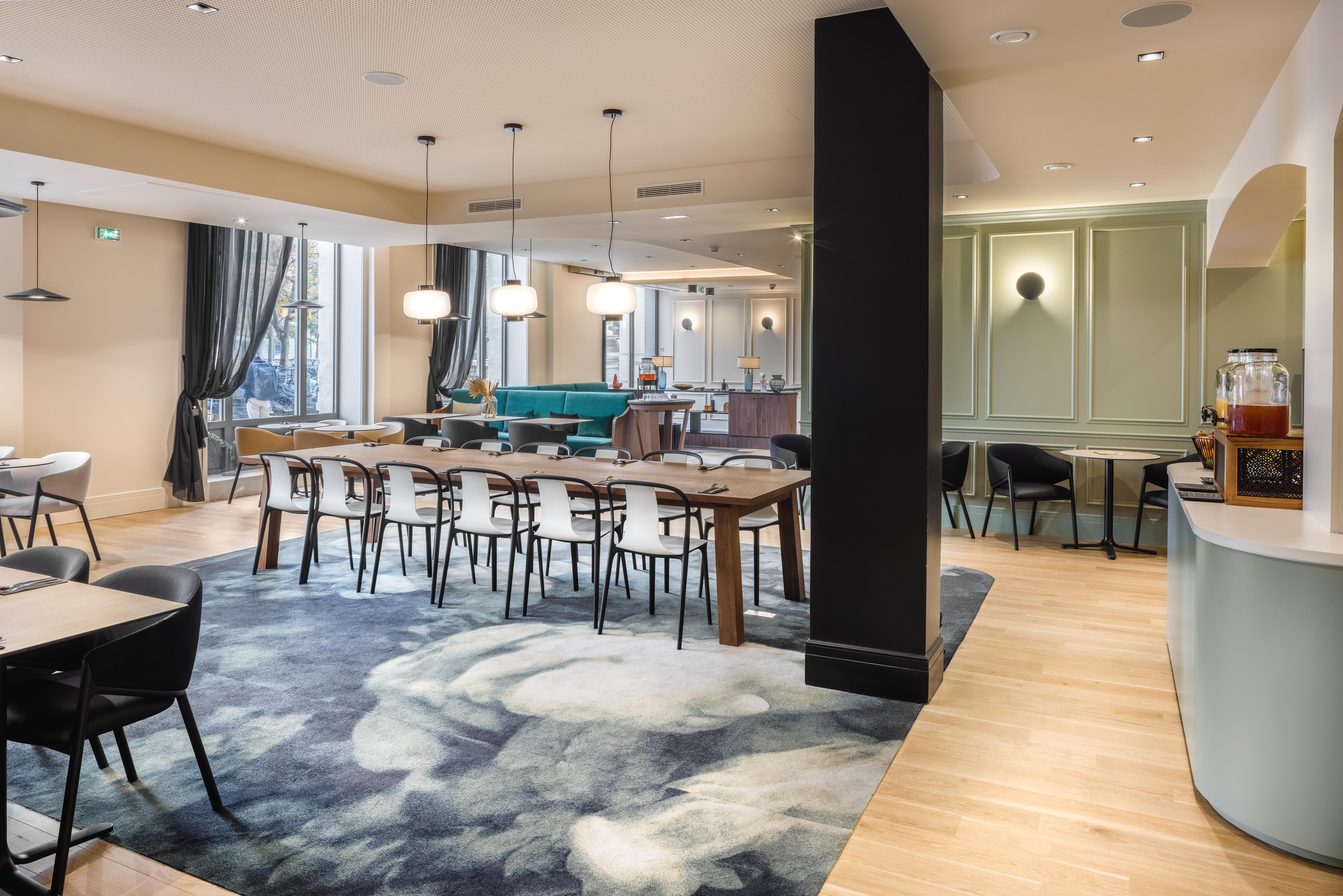 Mercure Centre Gare Atlantic Hotel 4*