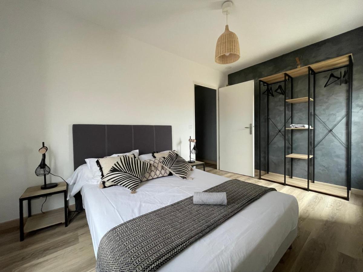 Dernier étage, Balcon, Parking Gratuit ! *